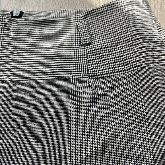Judith & Charles gray small houndstooth checkered pencil skirt with front slit - Picture 2 of 6